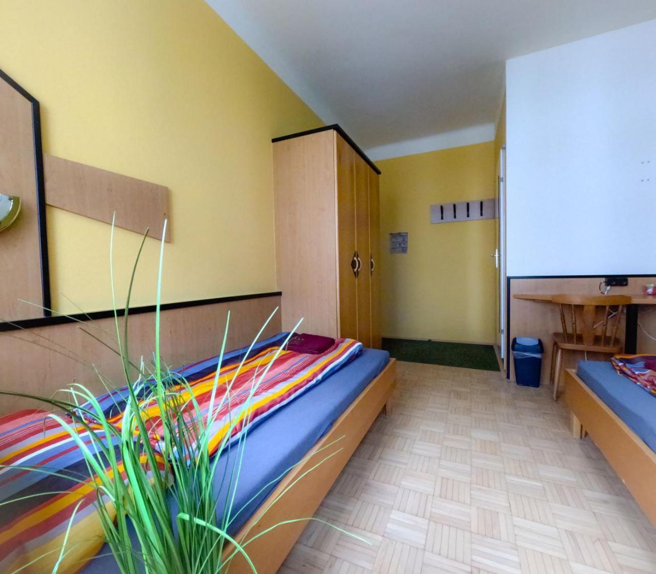 Cozy - U3 Hutteldorferstrasse Privatunterkunft *